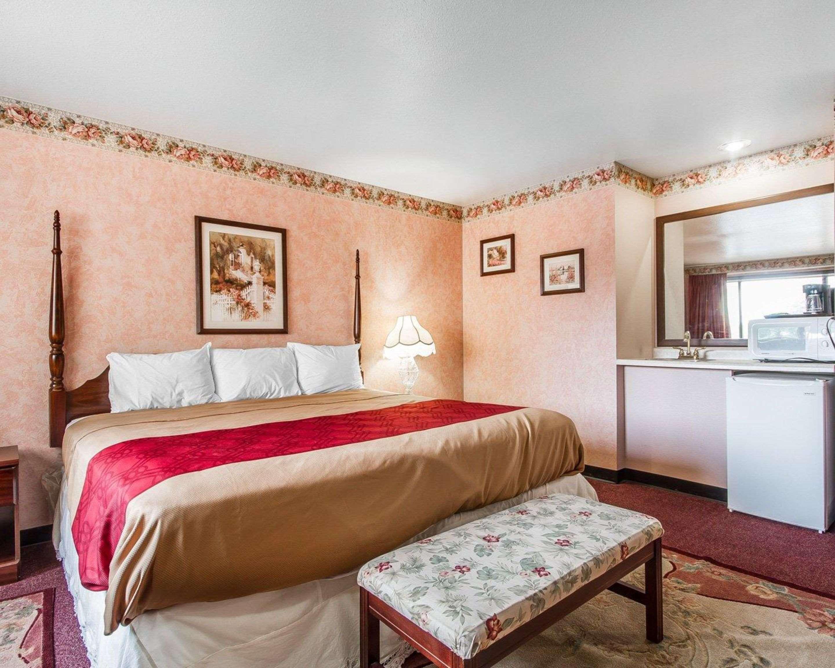 Rodeway Inn & Suites Madison East Εξωτερικό φωτογραφία