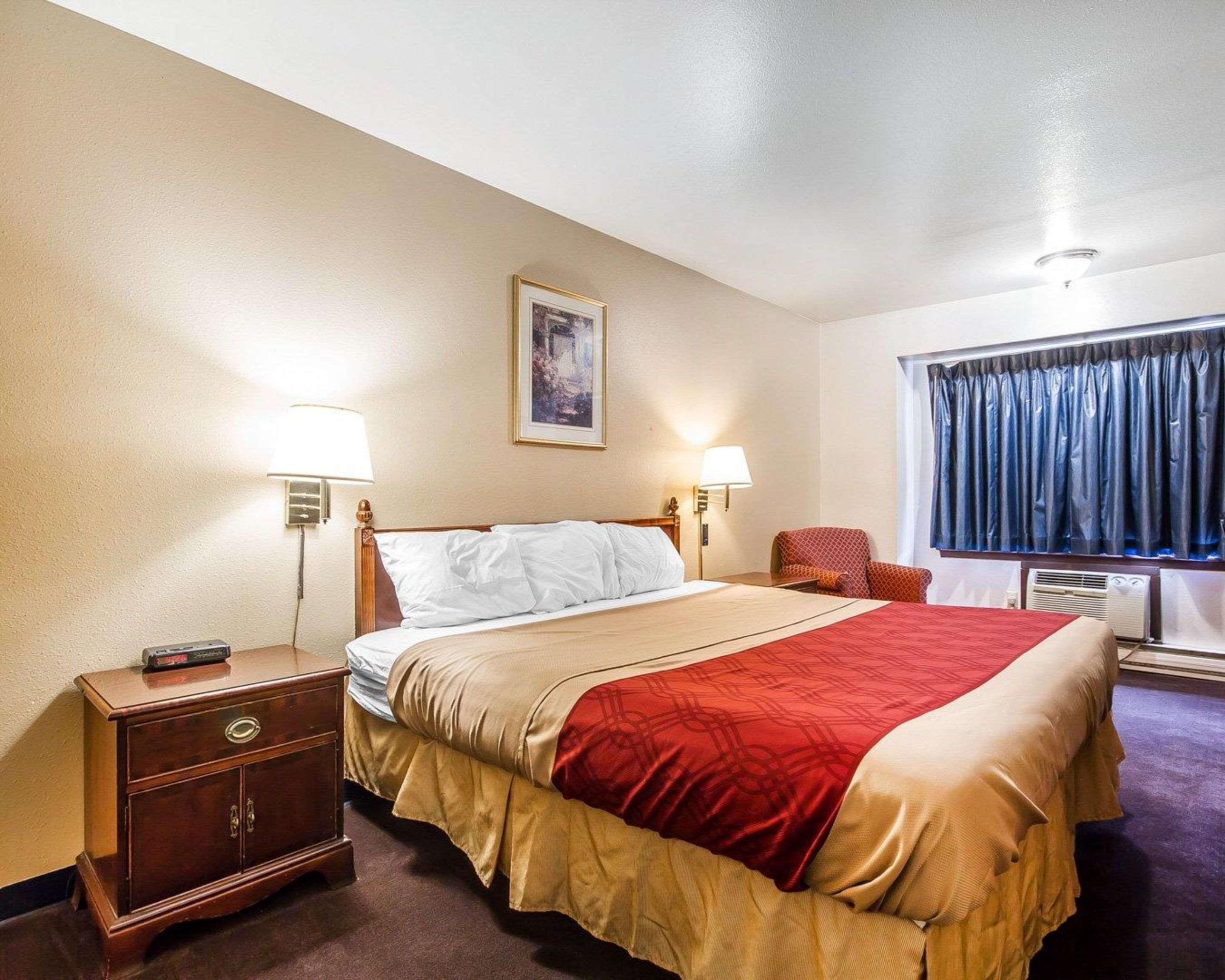 Rodeway Inn & Suites Madison East Εξωτερικό φωτογραφία