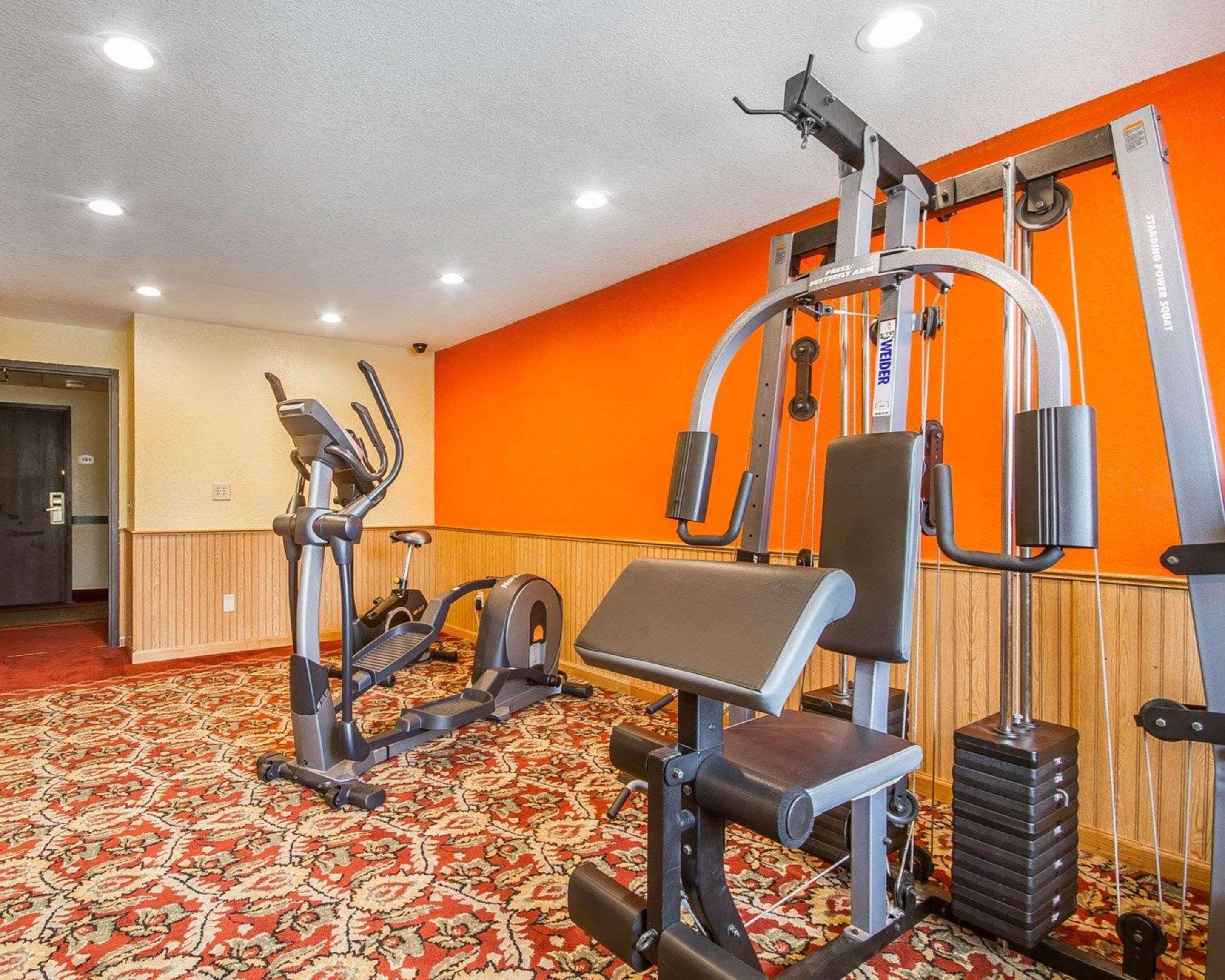 Rodeway Inn & Suites Madison East Εξωτερικό φωτογραφία