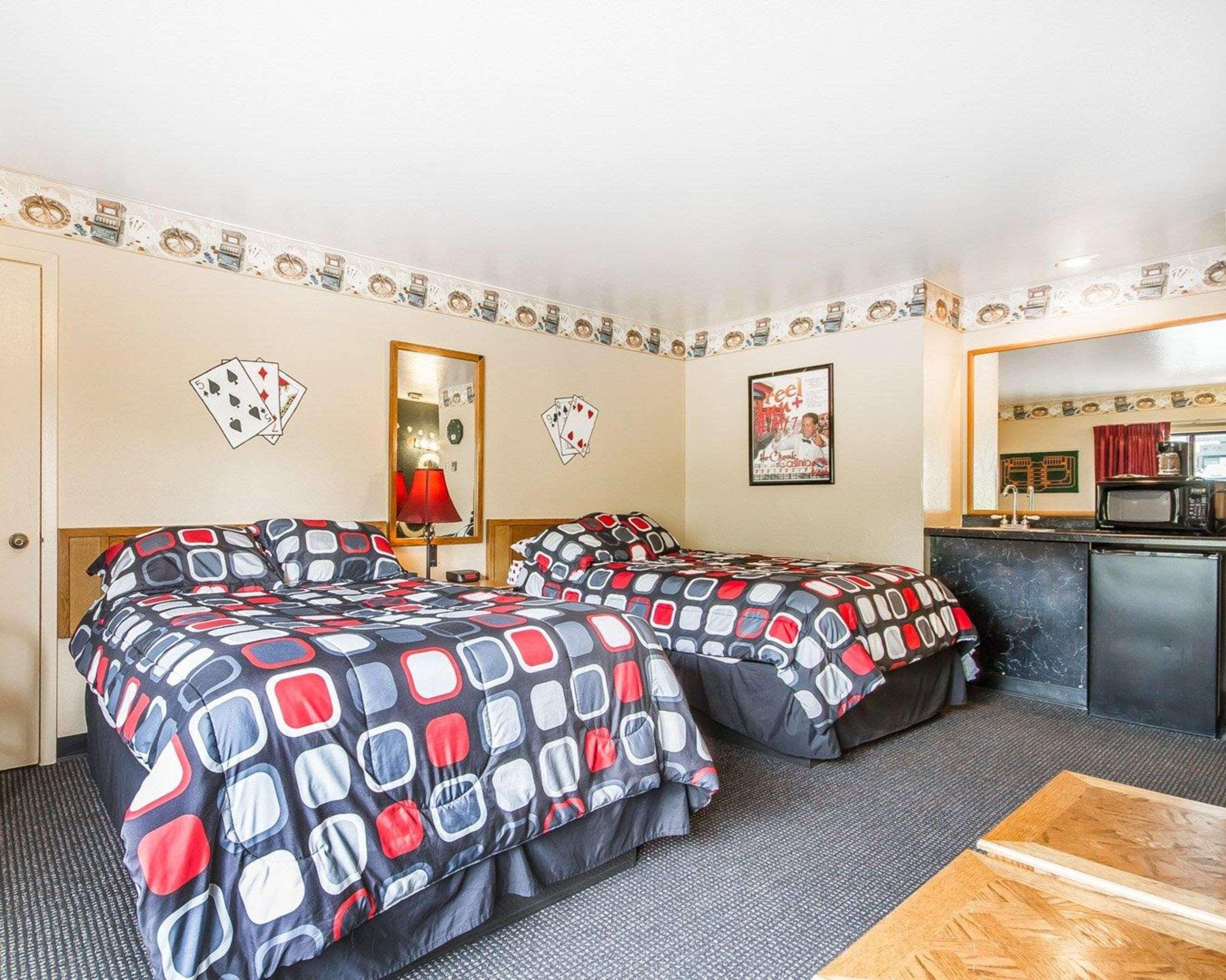 Rodeway Inn & Suites Madison East Εξωτερικό φωτογραφία
