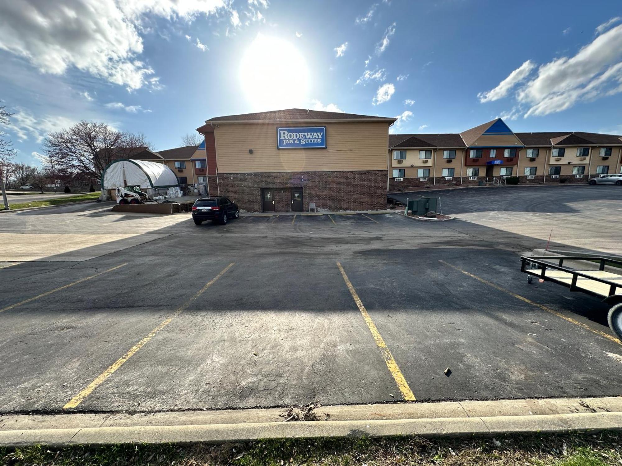 Rodeway Inn & Suites Madison East Εξωτερικό φωτογραφία