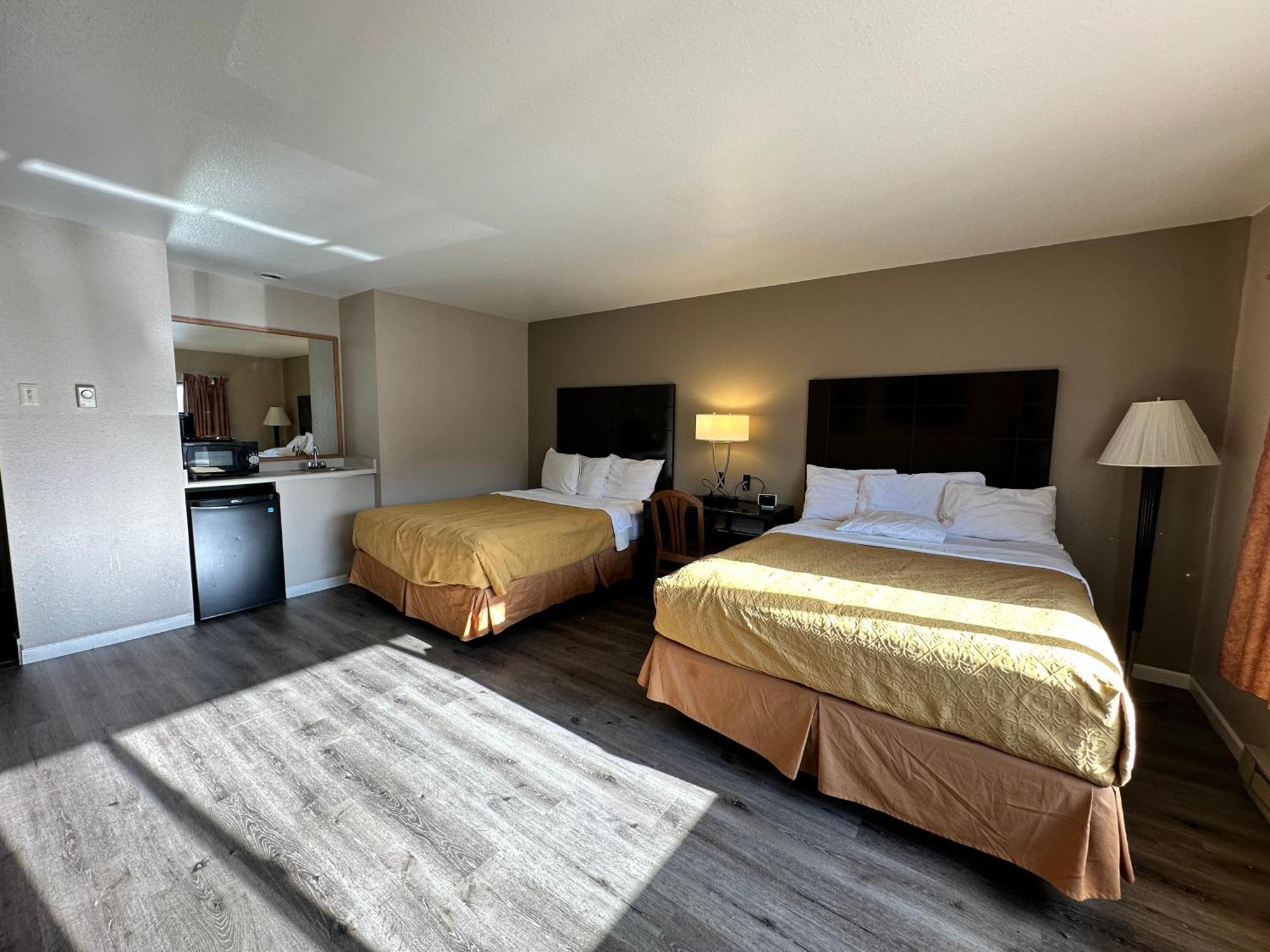 Rodeway Inn & Suites Madison East Εξωτερικό φωτογραφία