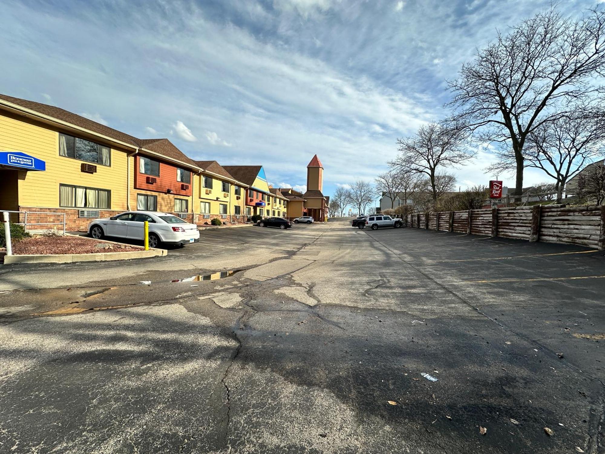 Rodeway Inn & Suites Madison East Εξωτερικό φωτογραφία