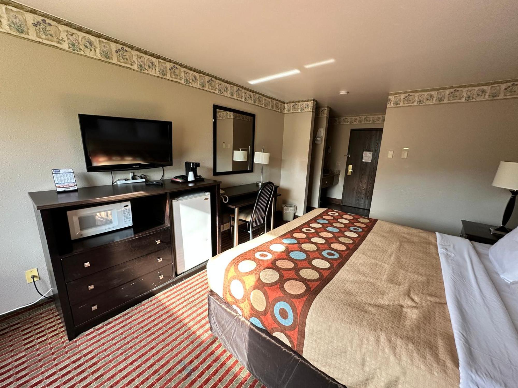 Rodeway Inn & Suites Madison East Εξωτερικό φωτογραφία
