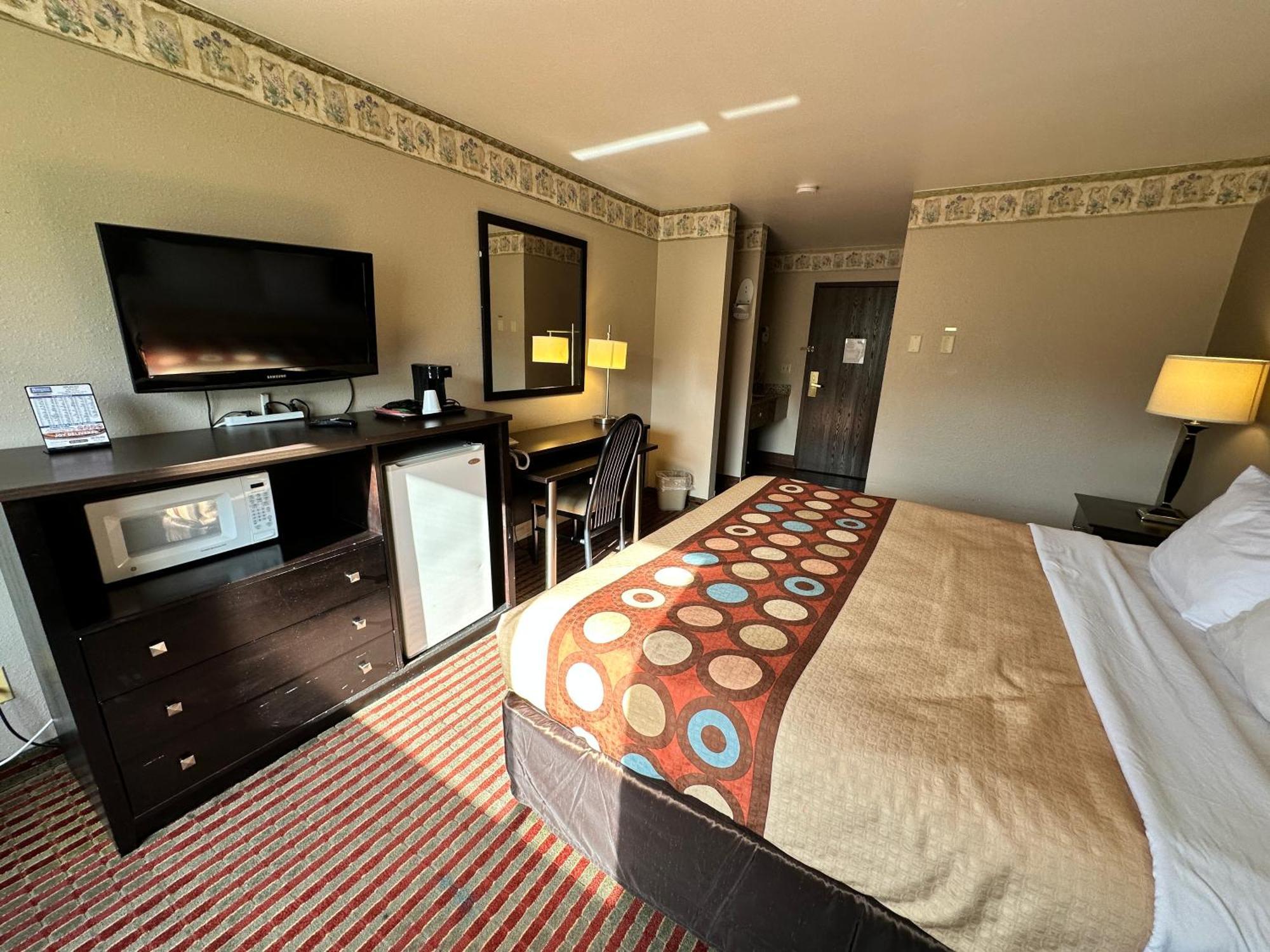 Rodeway Inn & Suites Madison East Εξωτερικό φωτογραφία
